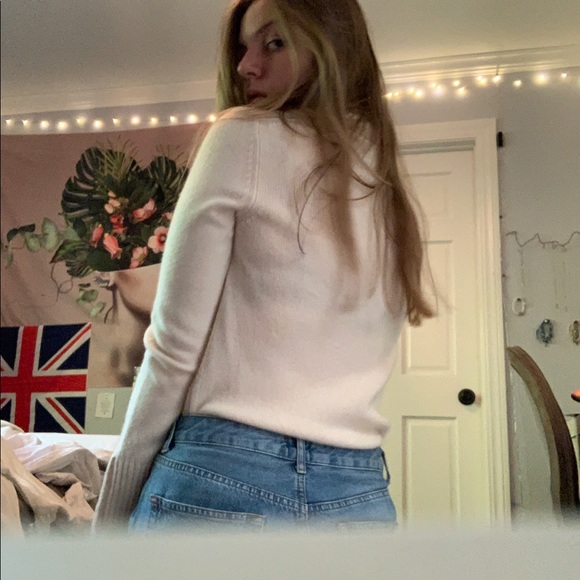 Cream colored turtleneck 100% cashmere sweater - Picture 3 of 3